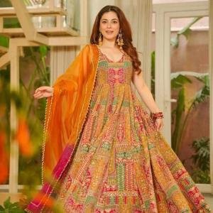 New Gown Elegance With Modern Touch