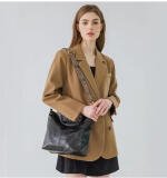 Women's PU Leather Zipper Handbag (Black)